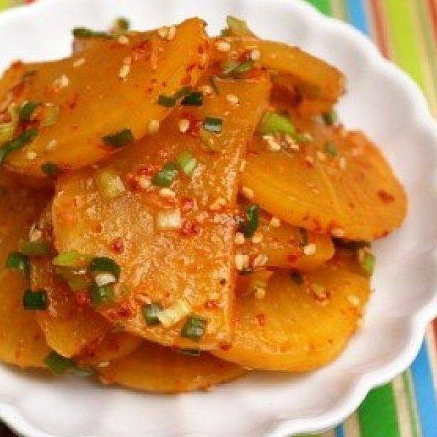 

DANMUJI MUCHIM / ACAR LOBAK KUNING BUMBU PEDAS 1KG HALAL IMPORT KOREA