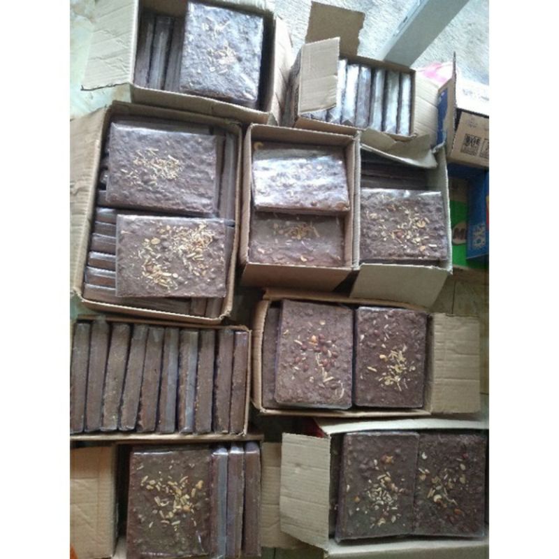 

Coklat Silverqueen patahan 500gr