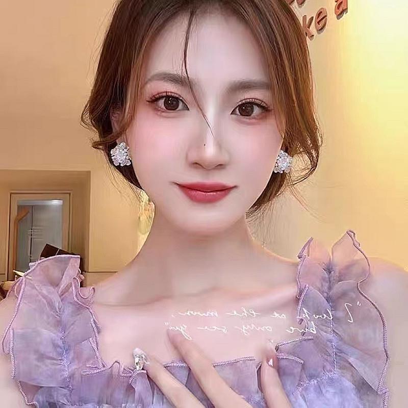 Anting Pejantan Bunga Bulat Mutiara Temperamen Elegan Wanita Korea