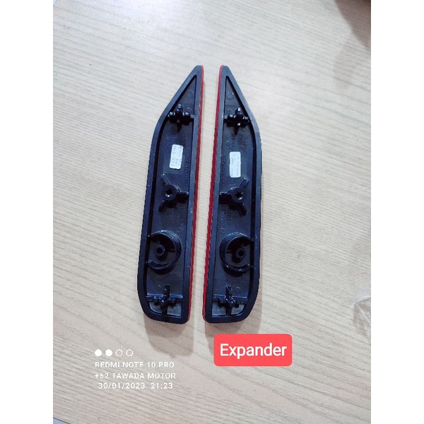 MATA KUCING BELAKANG MITSUBISHI EXPANDER HARGA 1BIJI
