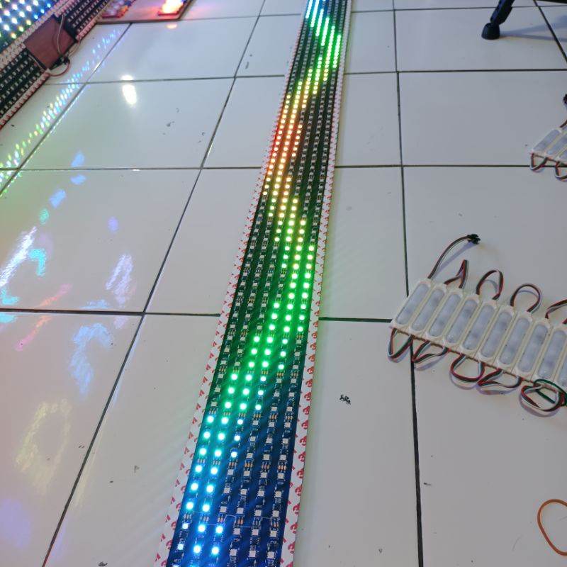 Lampu LED Strobo running text WiFi 6 baris