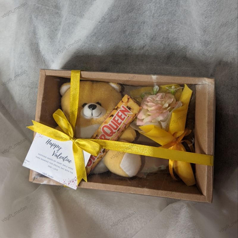 

GIFT BOX WISUDA | VALENTINE | ANNIVERSARY | ULANGTAHUN | HAMPERS