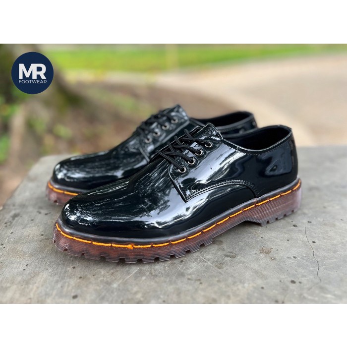 Sepatu Boots Wanita - Munich Patent S-Leather - Black Hitam - MR Footwear (Outsole Docmart atau Dr. Martens)