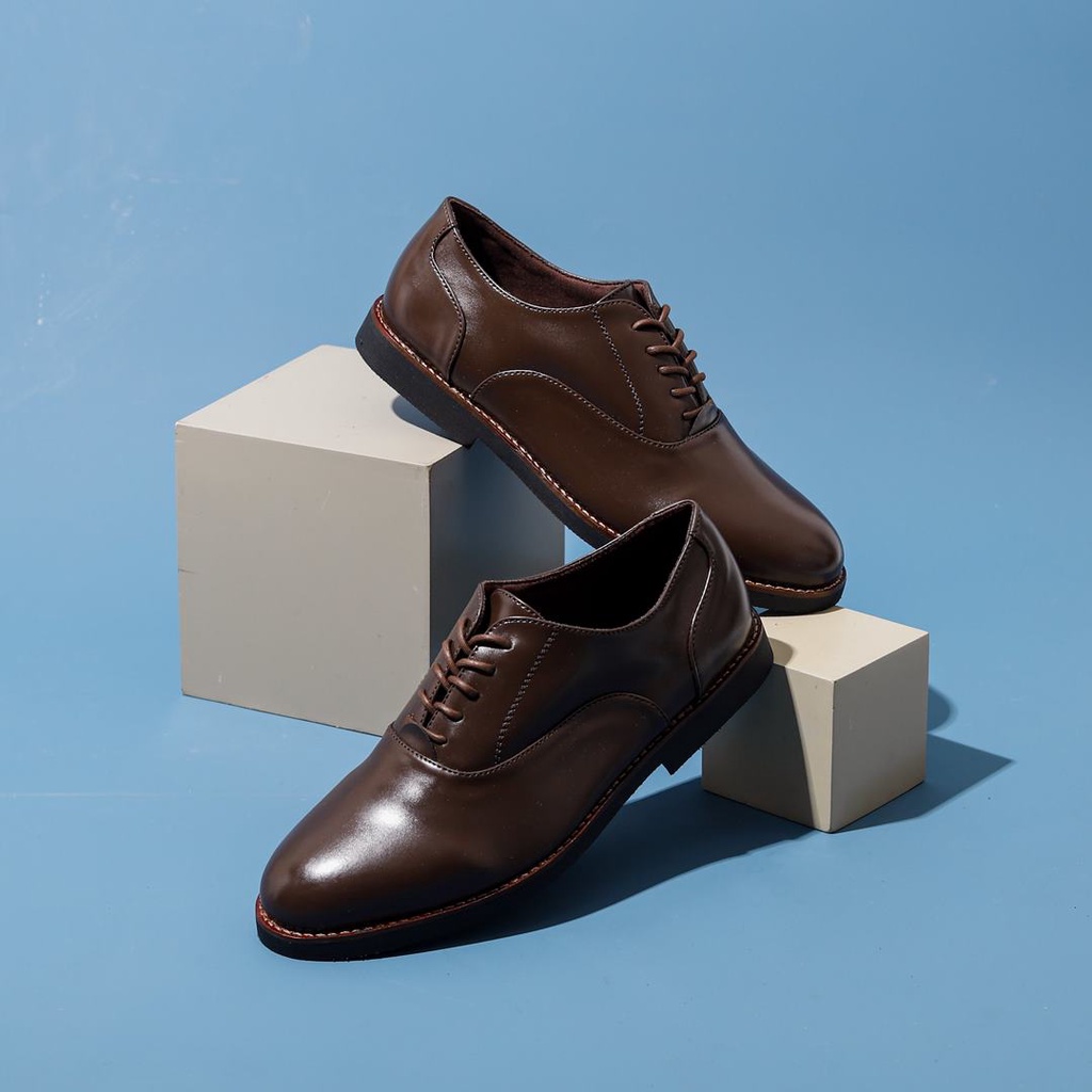 DEMBBLE TAN ORIGINAL x LVNATICA Sepatu Formal Tali Pria Pantofel Kerja Kantor Dinas Kantoran Pesta Undangan Wedding Kondangan Nikah Kuliah Modern Casual Derby Oxford Semi Kulit Premium Footwear Big Size Jumbo Ukuran Besar 44 Keren Terbaru Kekinian Branded