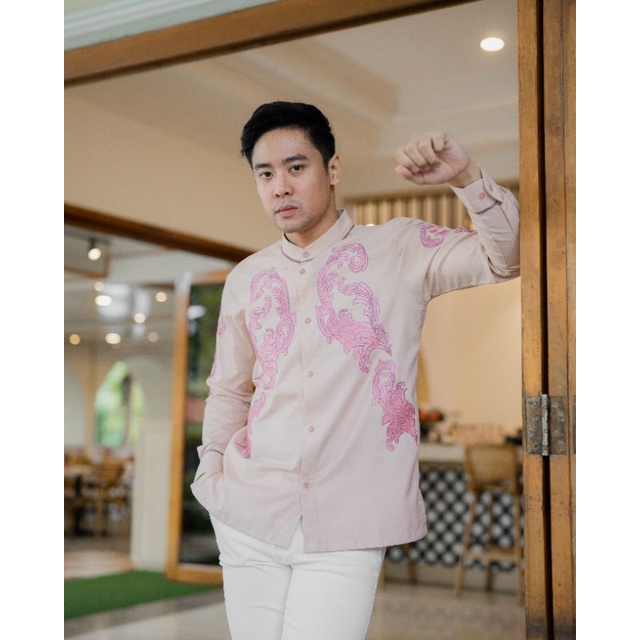 Kemeja Bordir Pria NUC.ID Hamdan 02 (Nude Cream-Pink)