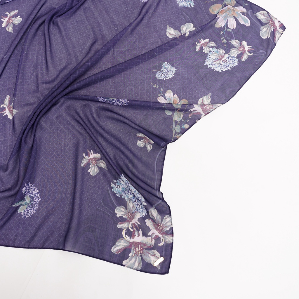 ALIF KERUDUNG SEGI EMPAT MOTIF PARIS PREMIUM KOREA - URSA IN PLUM ( SPR-D9-005 )