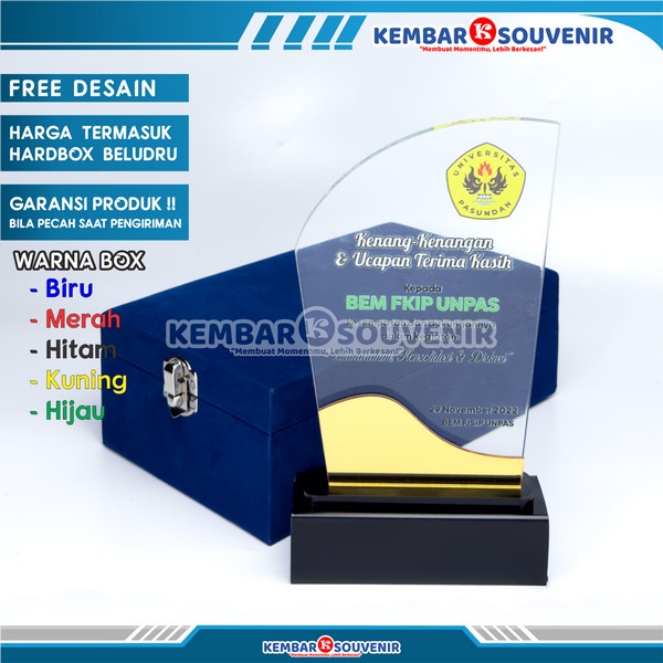 Ukuran Plakat Akrilik, Bentuk Plakat Akrilik, Plakat Akrilik Bandung, Plakat Akrilik Jogja, Plakat A