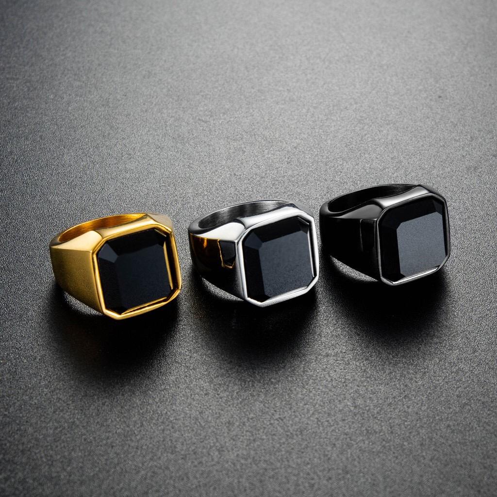 [BAYAR DI TEMPAT] Cincin Titanium Pria Model Kotak Permata Hitam Warna Black, Gold, Silver Premium