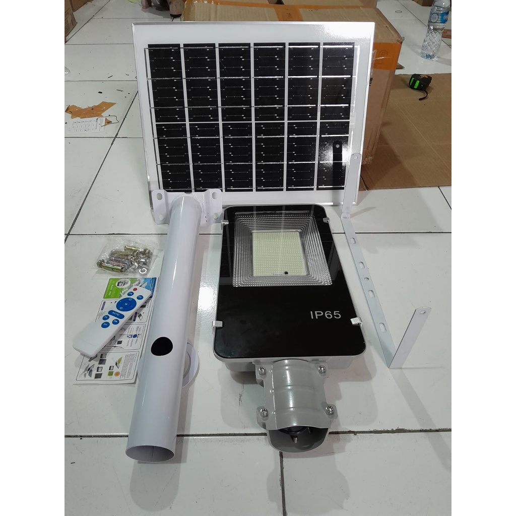 Lampu Solar Panel penerangan jalan umum solar cell matahari 400watt