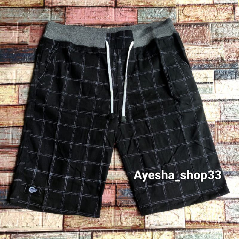 Chinos Pendek Tartan Kotak Kotak