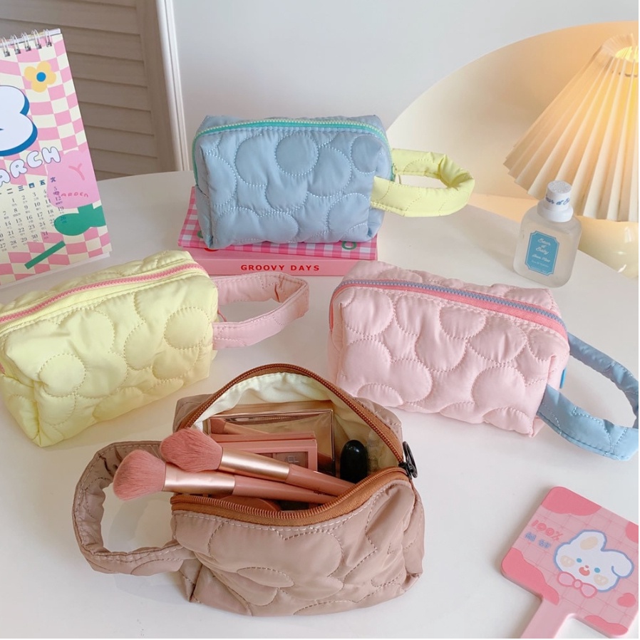 TEMPAT PENSIL KAIN KOREA / PASTEL MAKE UP POUCH / TEMPAT MAKEUP LUCU MOTIF BUNGA / FLOWER PENCIL CASE / FLOWER PUFFY MAKEUP POUCH / TAS MAKEUP TRAVEL EMPUK / PILLOW PENCIL CASE / TEMPAT PENSIL AESTHETIC / ORGANIZER KAPASITAS BESAR / SERBAGUNA SIMPEL