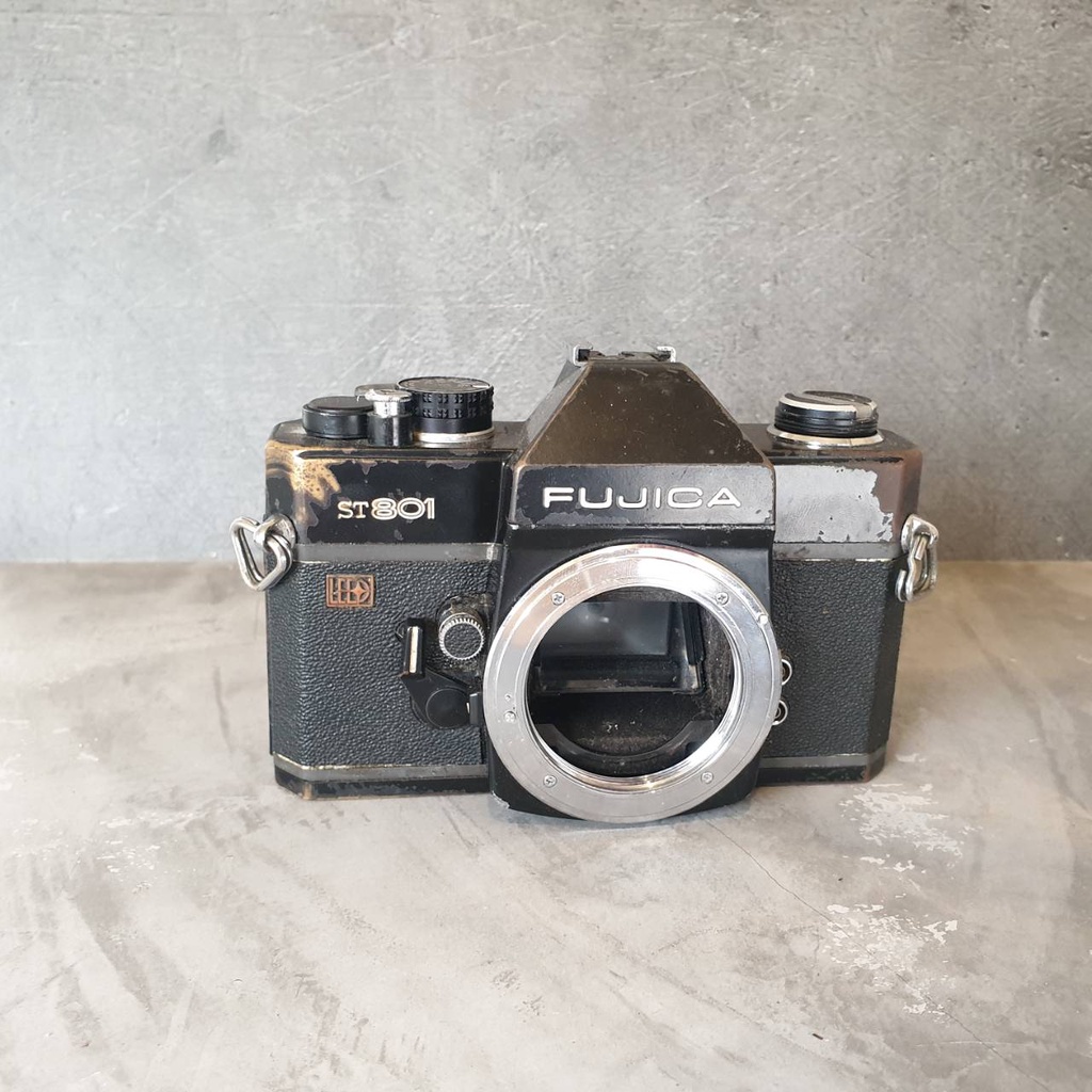 FUJICA ST701 BODY ONLY LIKE NEW  KAMERA FILM KAMERA ANALOG