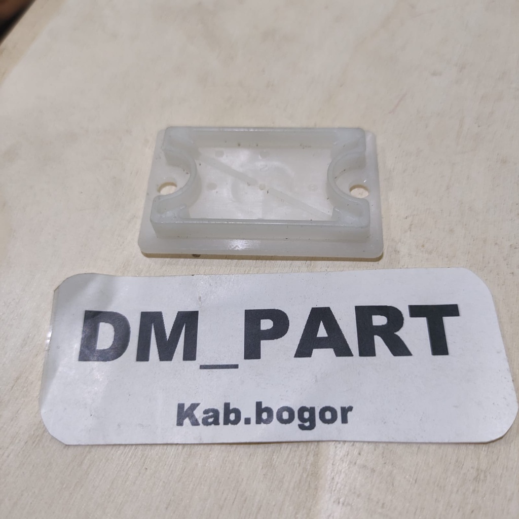 PLASTIK TABUNG MINYAK OLI TUTUP MASTER REM CB150R CBR 150 LED CBR 250 CRF SONIC PCX ADV SUPRA X SCOO