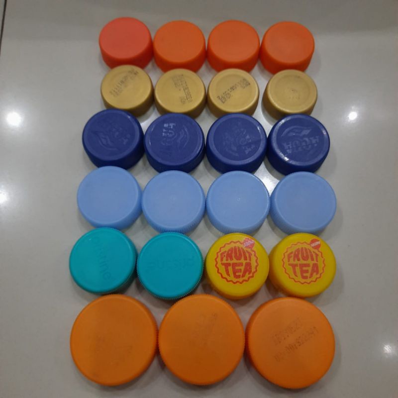 Tutup botol minuman aqua