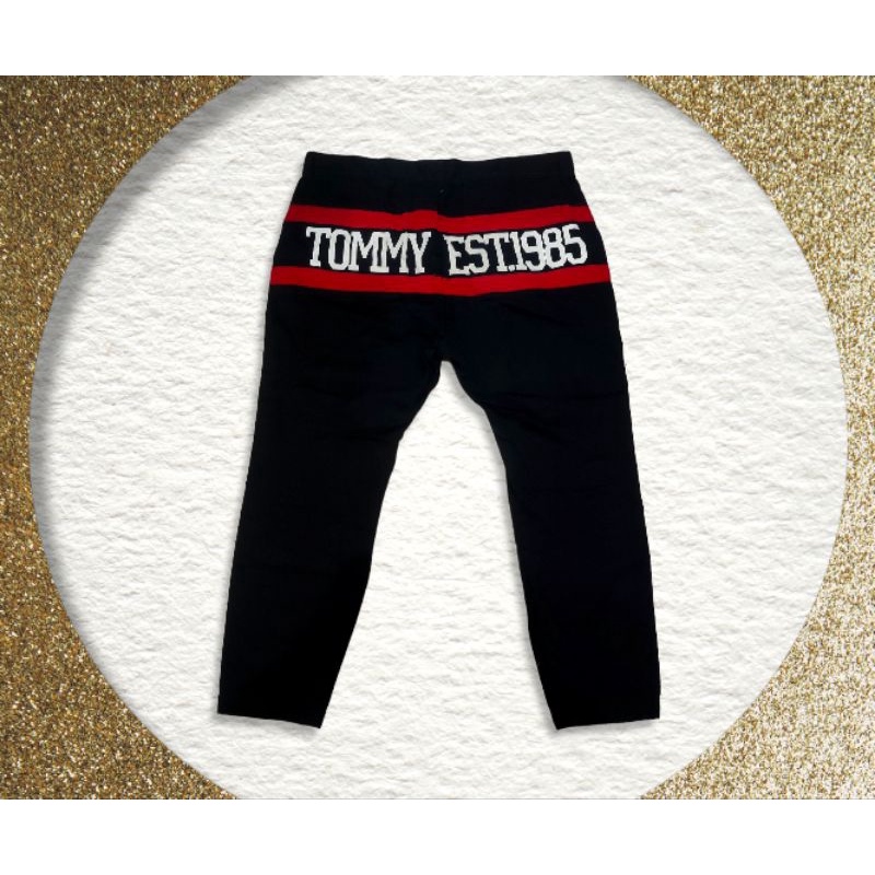 TOMMY HILFIGER JEANS