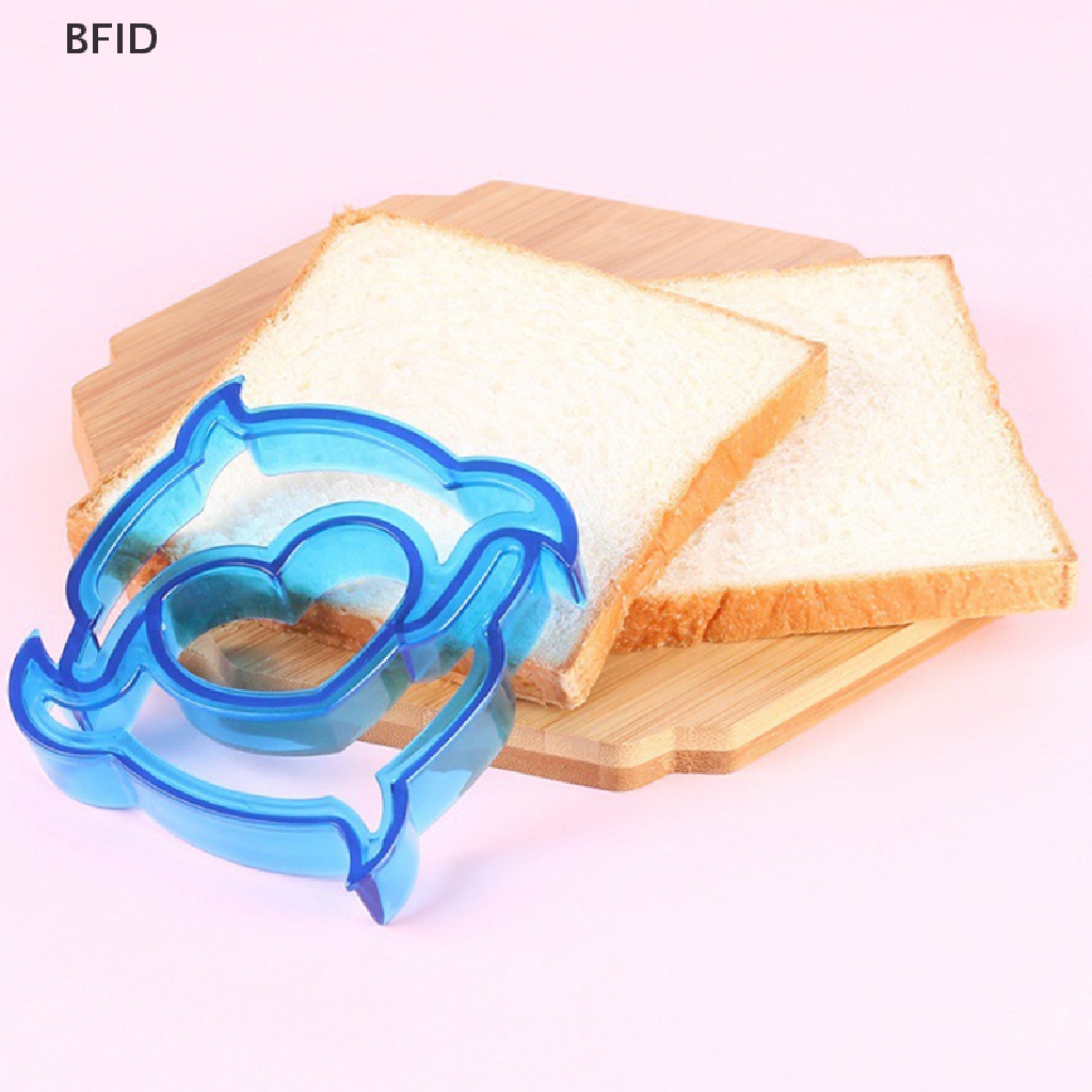 [BFID] Sandwich Cutters Mould Food Toast Bread Mold Lucu Baking Anak Set Lunch Cutter Interesg Aksesoris Dapur Untuk Anak [ID]