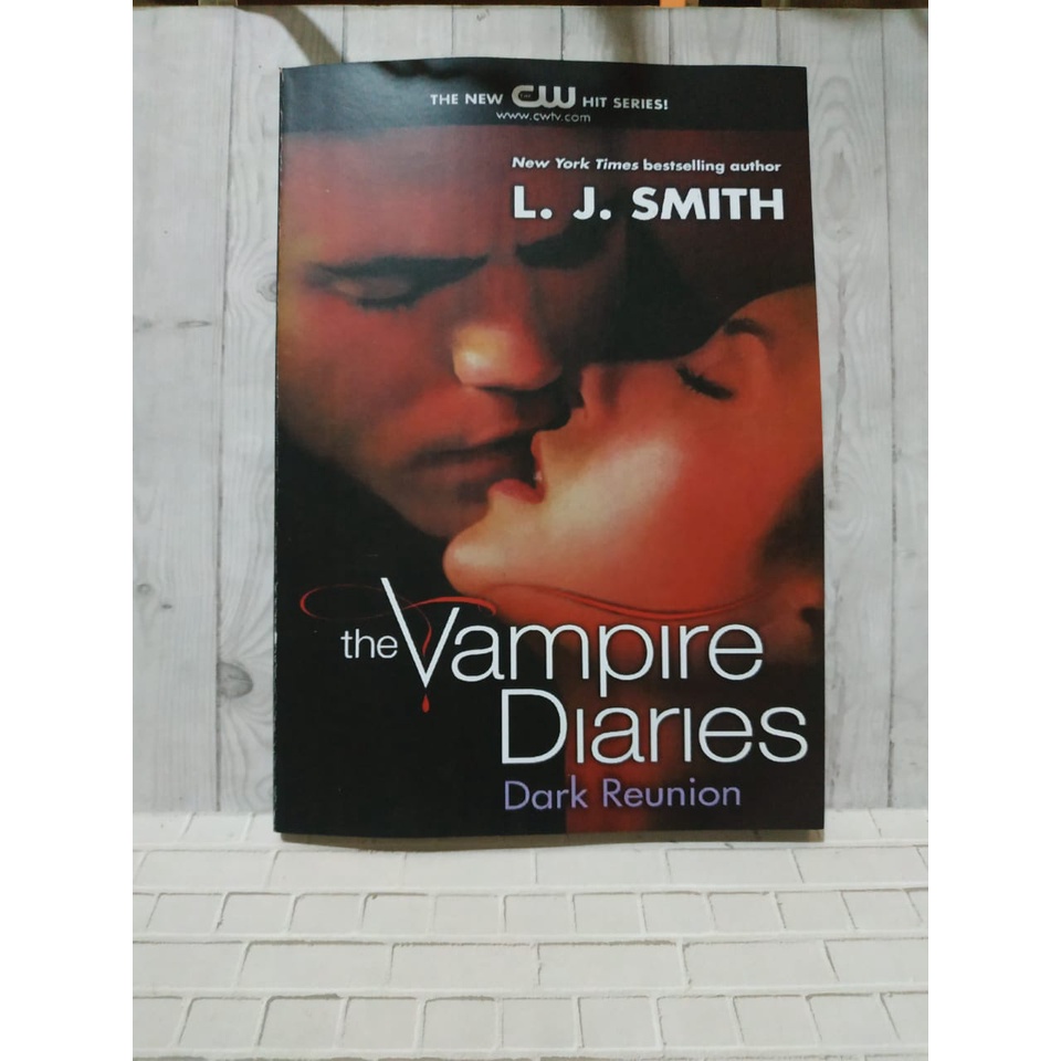 THE VAMPIRE DIARIES - DARK REUNION