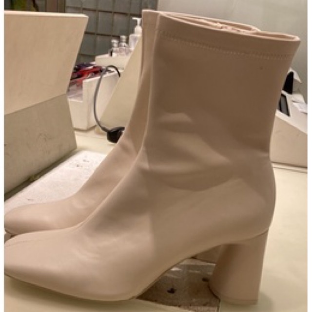 STRADIVARIUS ANKLE BOOTS