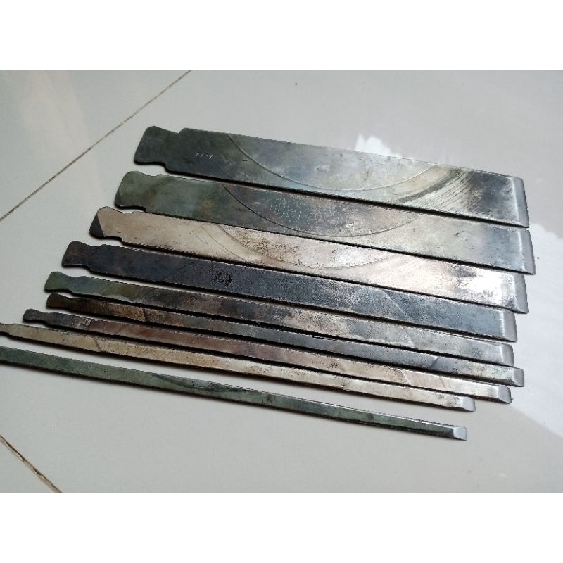 pahat seni ukir kayu lurus tatah penilap 1 set ada 9 baja serkel