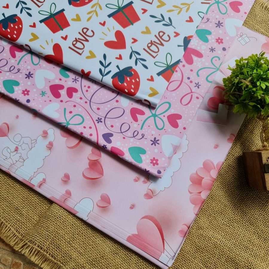 

Kertas Kado + Kartu Ucapan