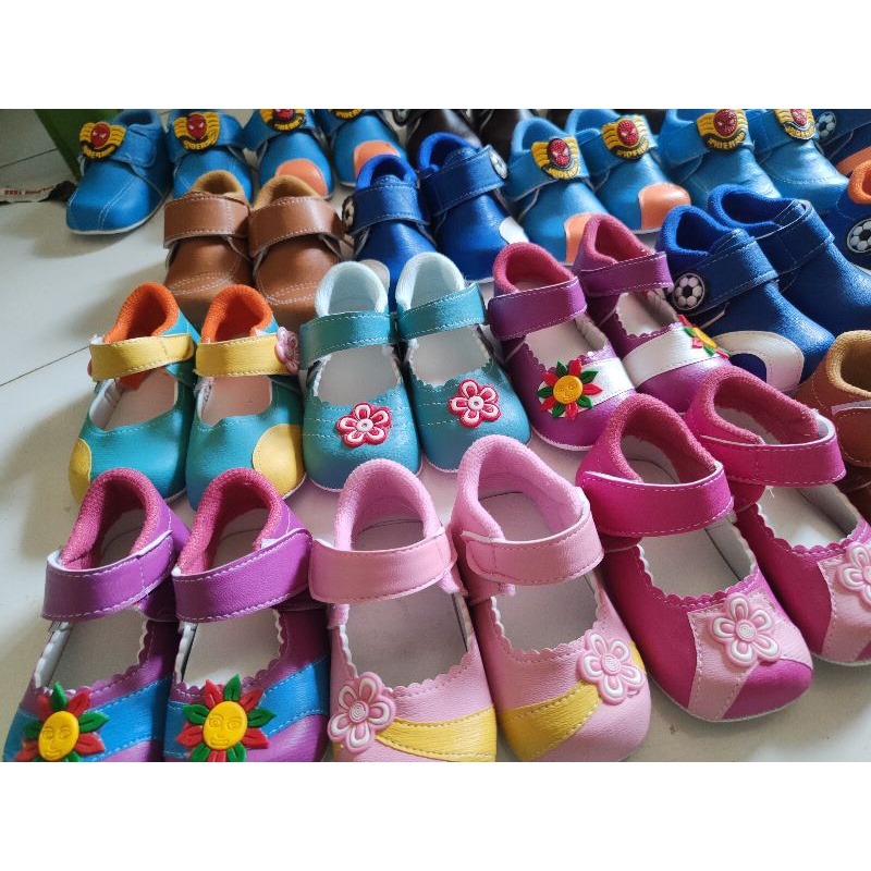 Sepatu Bayi Prewalker / sepatu anak bayi/ sepatu bayi belajar berjalan /kado lahiran bayi