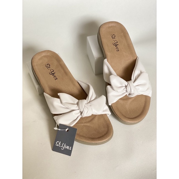 Sandal pita st. yves