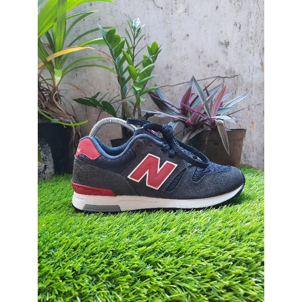 New Balance 565