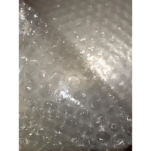 

Tambahan bubble wrap/ bubble wrap lebih aman / amankan produk