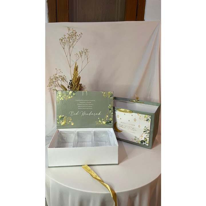 

READY STOCK hardbox hampers