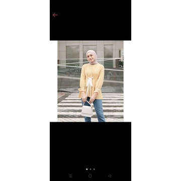 Yura blouse vanilla hijab ori