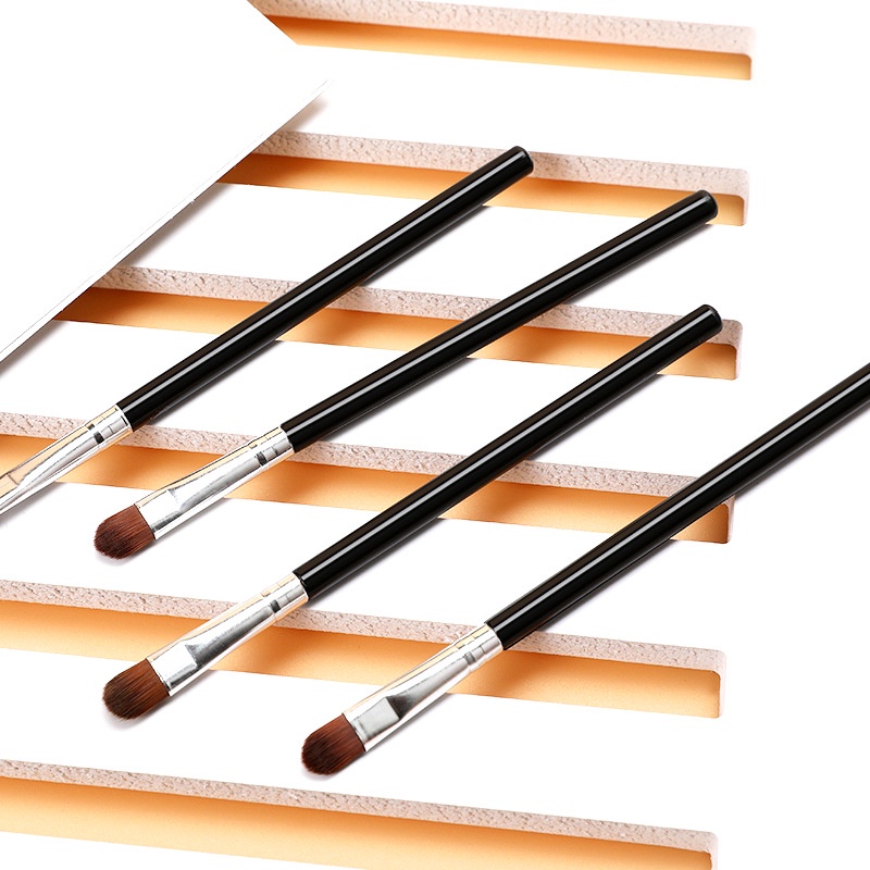 【COD】Eyeshadow Brushes Portable  Universal Eyeliner Berbaring Ulat Sutra Berbaring Kuas Rias Gagang Panjang Pegangan Baik Kuas Rias Pemula Lembut-CH