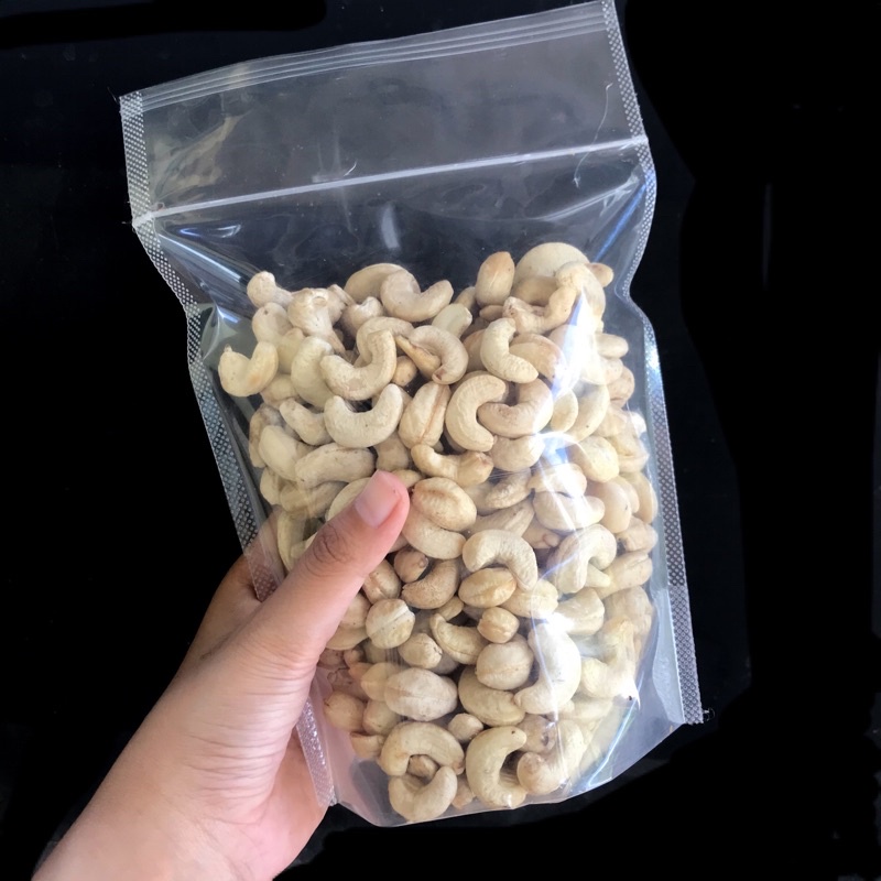 

KACANG METE/MEDE/MENTE MENTAH SUPER 500 GRAM