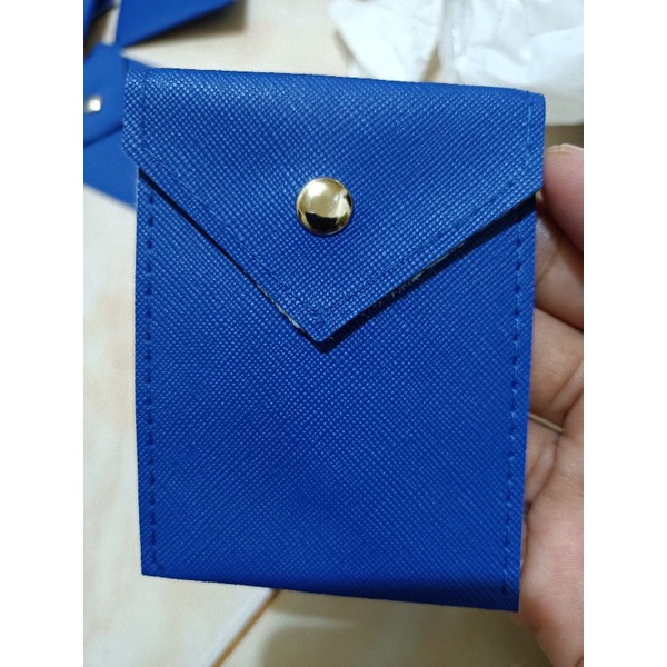 Dompet Kartu Kancing