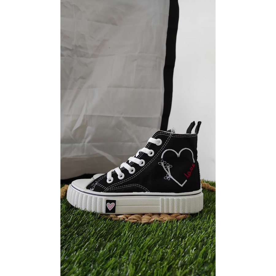 Sepatu Sneakers Wanita High Love Black Import PTB016