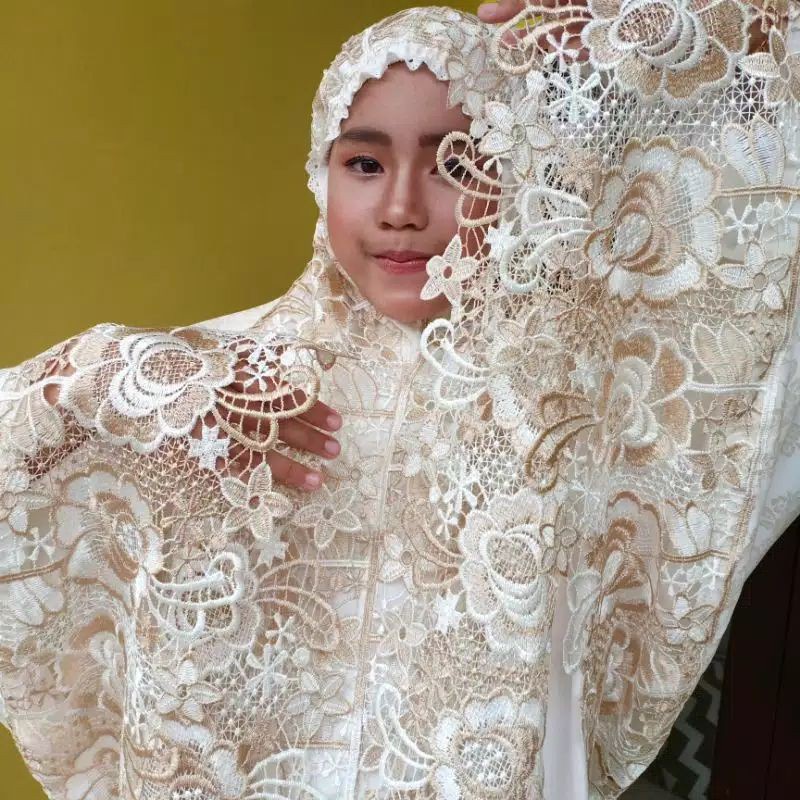 Mukena Dewasa Katun Bordir Bunga Mewah Polos Putih Terbaru 2021 / Alat Sholat wanita
