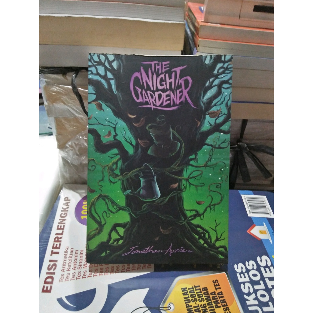 THE NIGHT GARDENER bekas mulus