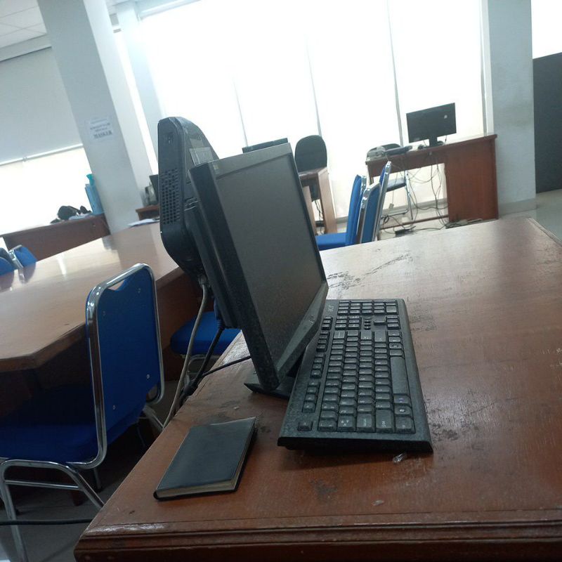 KOMPUTER ACER SECOND