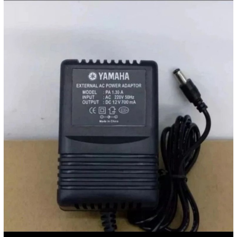 adaptor keyboard Yamaha 12V 700A psr E313,W303