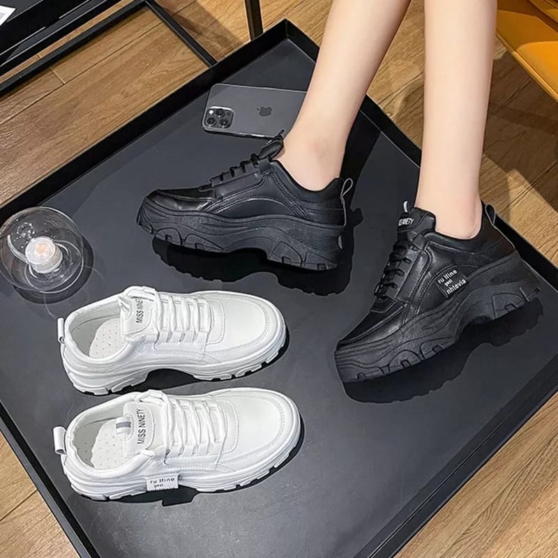 SEPATU SNEAKERS WANITA KEREN GAYA KOREA TINGGI