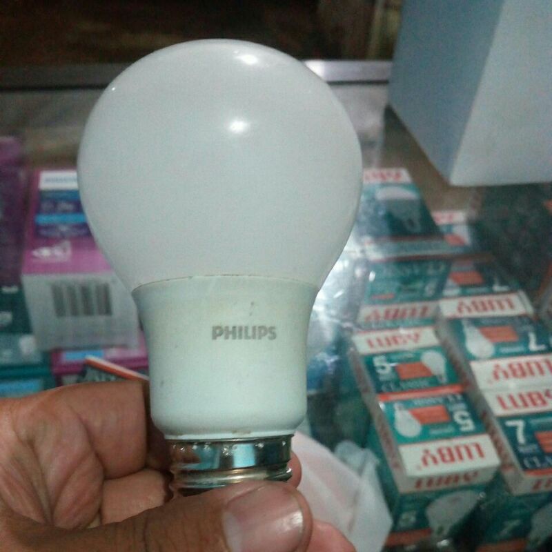 Lampu Led Philips Rekondisi Paketan Beli 3 gratis 1 Garansi !!!