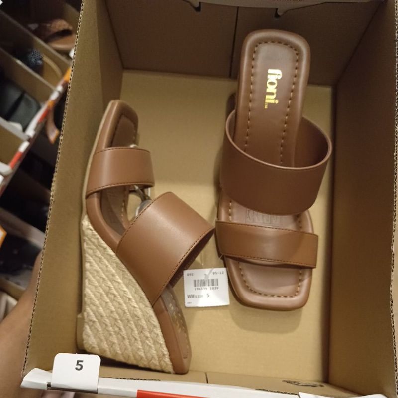PAYLESS WEDGES BY FIONI - ANIKA COGNAC 196334