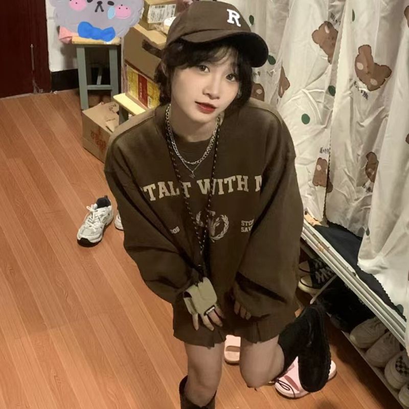 ﺴ♤☞Desain High-End 2022 Musim Gugur dan Musim Dingin Gaya Panas Warna Kopi Dicetak Sweater Wanita Tanpa Kebesaran Longgar Top Coat