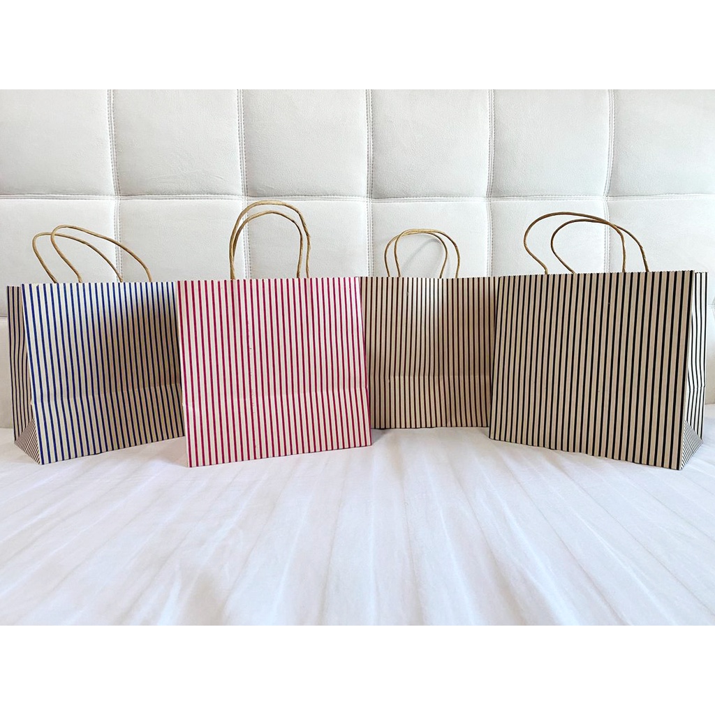 

Paper Bag motif garis stripe / Tas Kertas / Tas Kado / Tas Souvenir