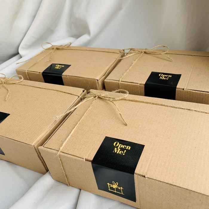 

✨READY✨ -Kado Coklat SilverQueen / Valentine Chocolate Gift Box Hampers- 1.1.23