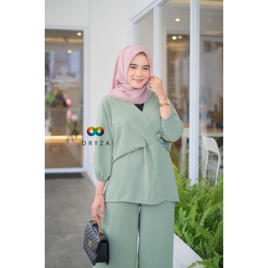 Raisa One Set 2 in 1 Crincle Airflow Daily Set Wanita Kekinian