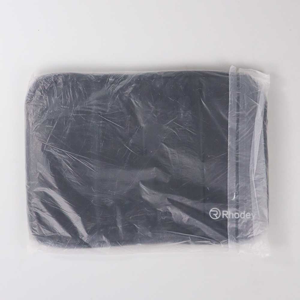 Sarung Sleeve Case for Laptop  berbahan halus - L123F