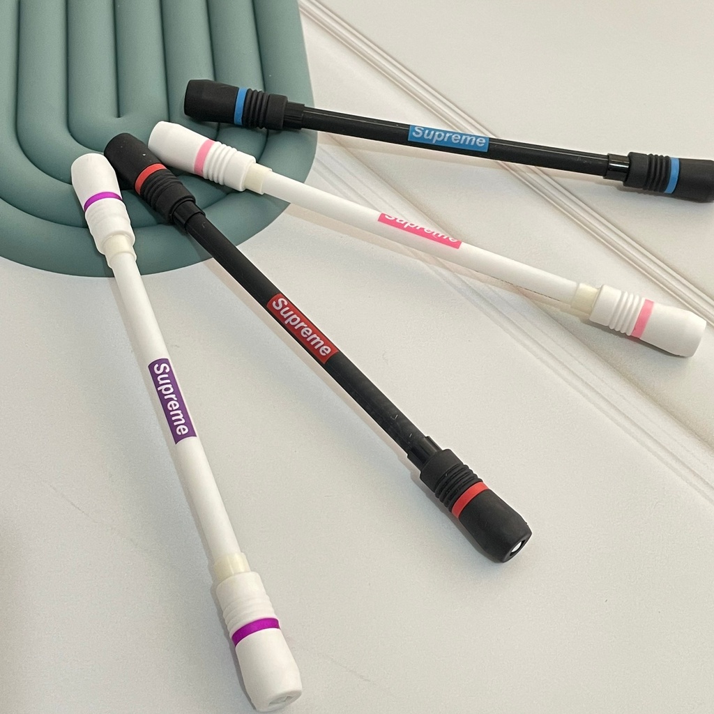 

PEN PUTAR MAGNET SUPER FANCY UNIK LUCU TINTA HITAM HARGA TERMURAH PEN TONGKAT PUTAR READY 2 VARIANT WARNA ALAT TULIS SEKOLAH LENGKAP KUALITAS TERJAMIN READY COD