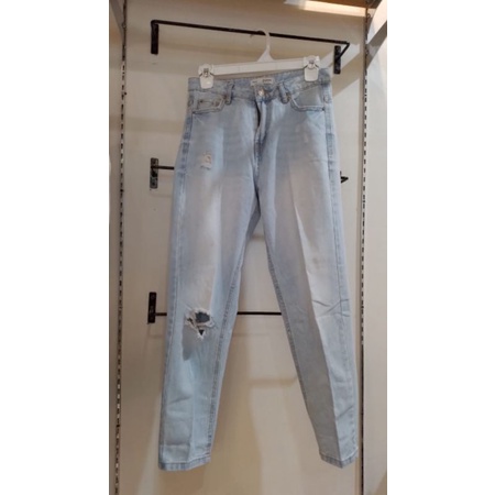 Celana Jeans MOM Stradivarius
