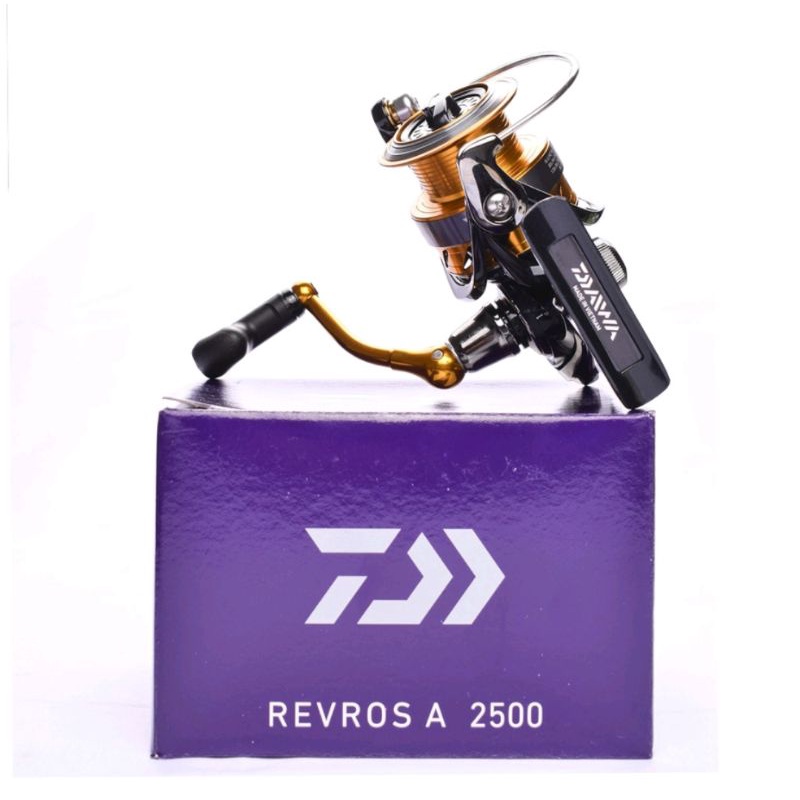Reel Pancing Daiwa REVROS A 2500 / Reel Spinning