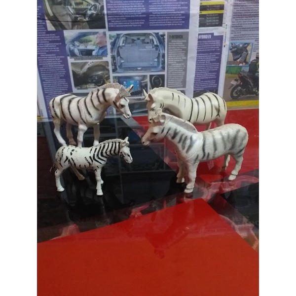 Mainan Hewan Quagga Karet 4Pcs (Bekas)